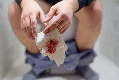 Krew na papierze toaletowym